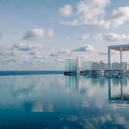 Seaview - Adults Only 16 酒店 4*