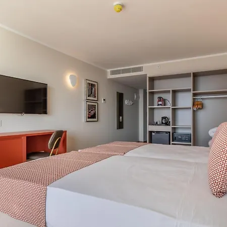 מלון Seaview - Adults Only 16