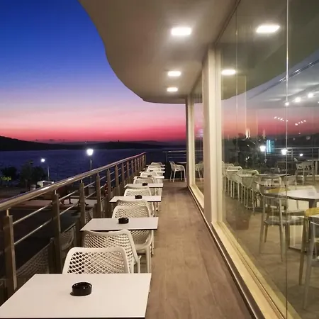 מלון Seaview - Adults Only 16