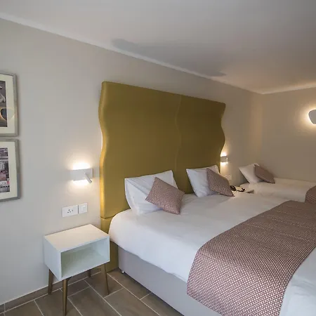 מלון Seaview - Adults Only 16