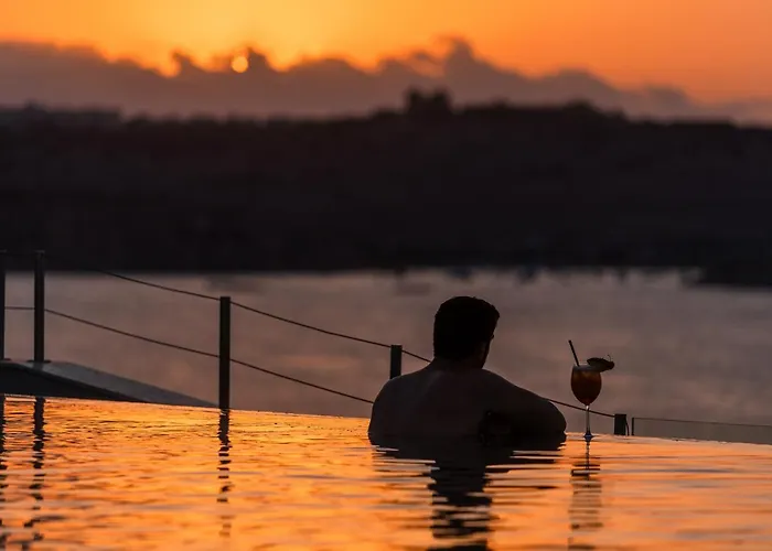 Seaview - Adults Only 16